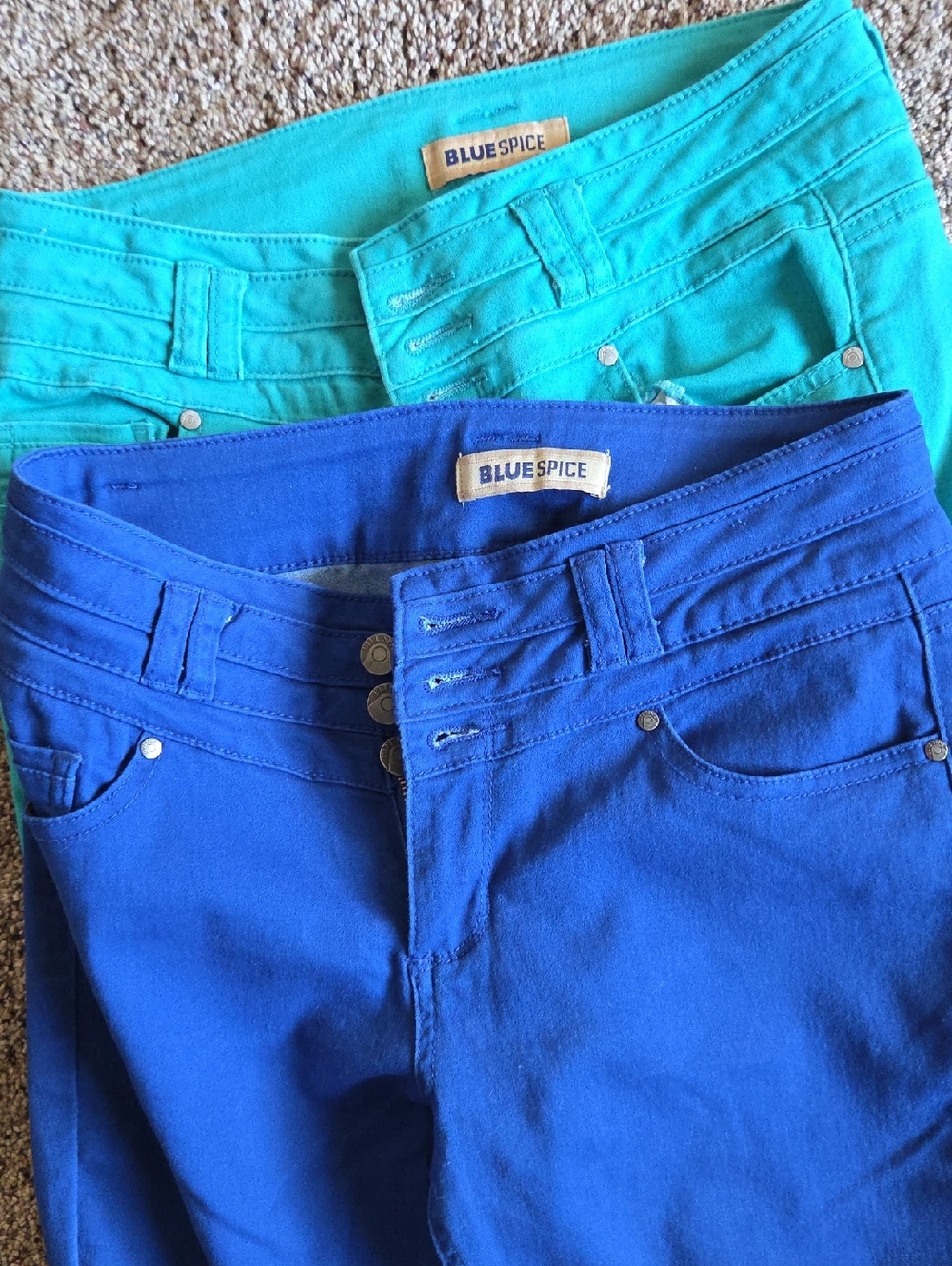 💞Lot of 2 ankle length jeans by Blue Spice 💞